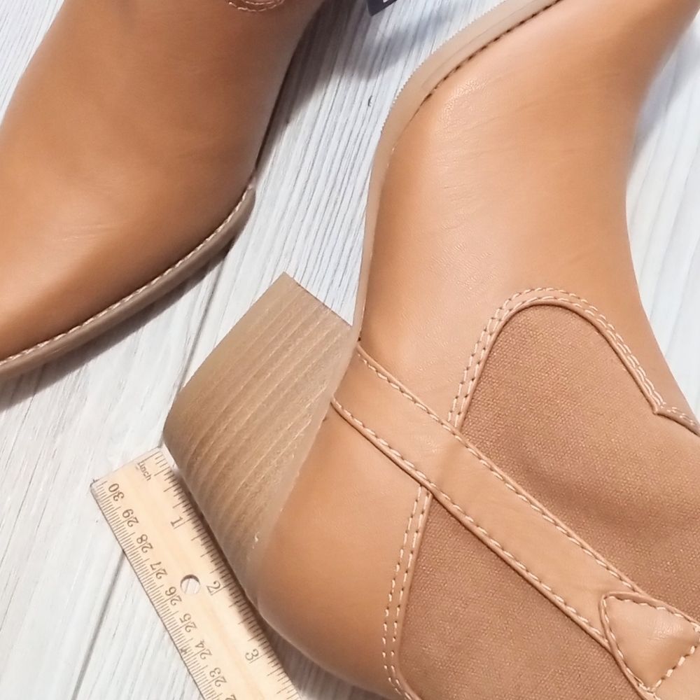 (8-4301) Universal Thread Kay Women's Boot Sz 8.5 - Picture 3 of 11